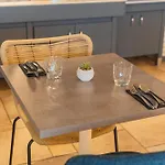 Hotel Logis Alizea Le Mans Nord 3*