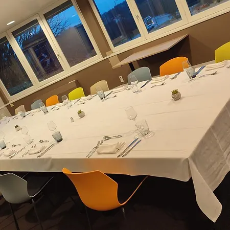 מלון Logis Alizea Le Mans Nord