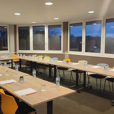 Logis Alizea Le Mans Nord Hotel 3*