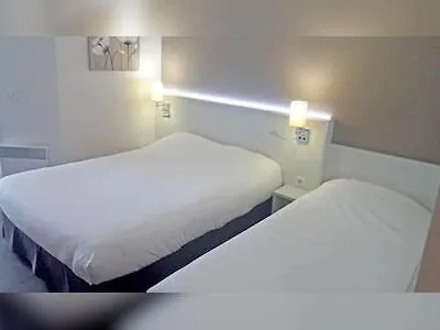 Logis Alizea Le Mans Nord מלון 3*