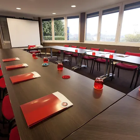 Logis Alizea Le Mans Nord Hotel