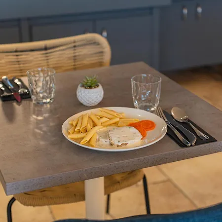 Logis Alizea Le Mans Nord Hotel