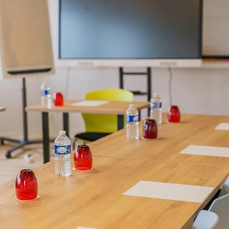 Logis Alizea Le Mans Nord Hotel 3*