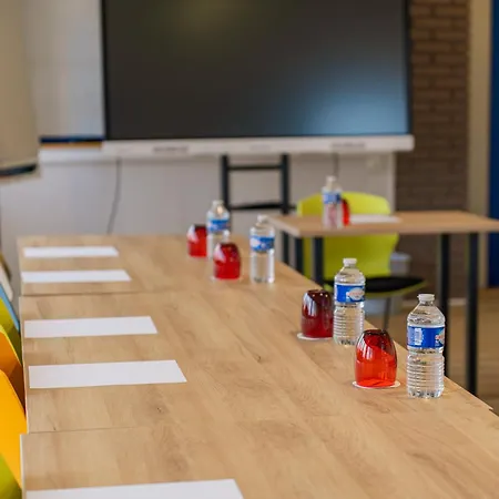 Logis Alizea Le Mans Nord Hotel