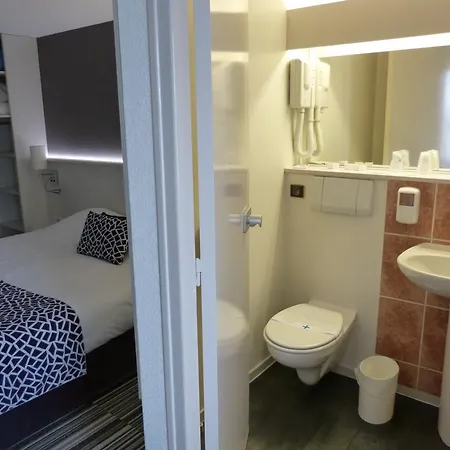 מלון Logis Alizea Le Mans Nord 3*