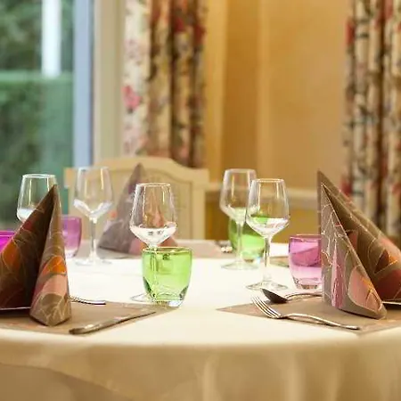 מלון Logis Alizea Le Mans Nord 3*