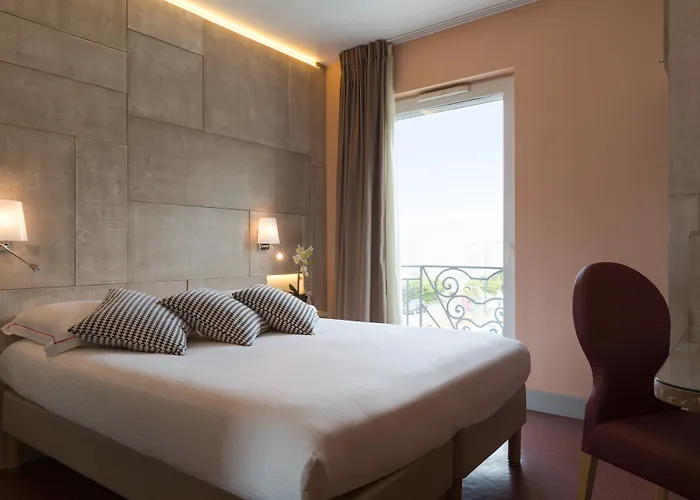 Logis Alizéa Le Mans Nord 3*