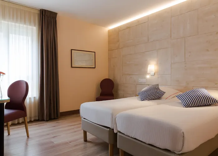 Hotel Logis Alizea Le Mans Nord