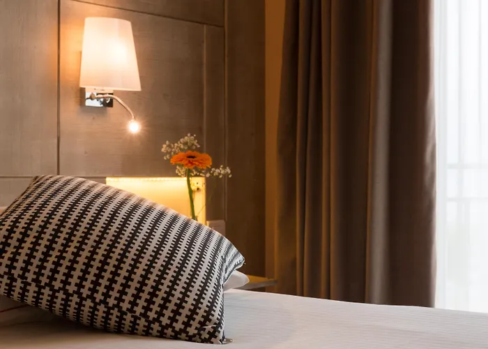 Logis Alizea Le Mans Nord Hotel