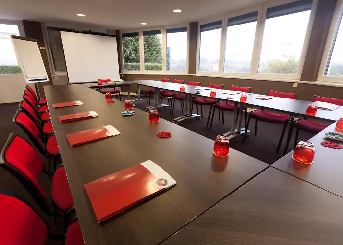 Logis Alizéa Le Mans Nord Hotel