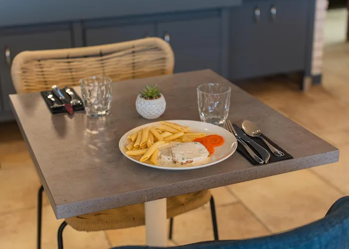 Logis Alizéa Le Mans Nord Hotel