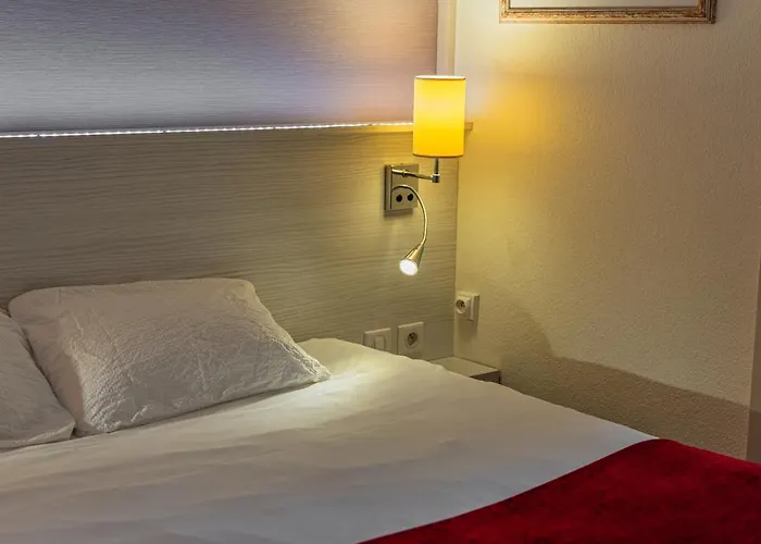 Logis Alizea Le Mans Nord Hotel 3*