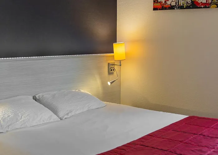 Logis Alizéa Le Mans Nord Hotel 3*