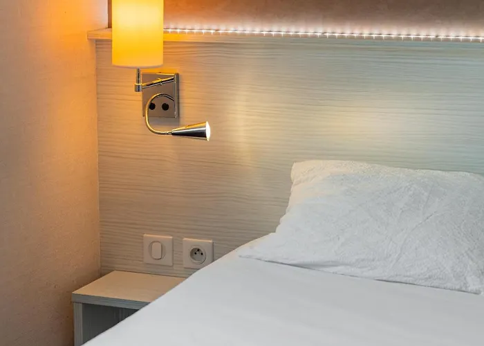 Hotel Logis Alizea Le Mans Nord