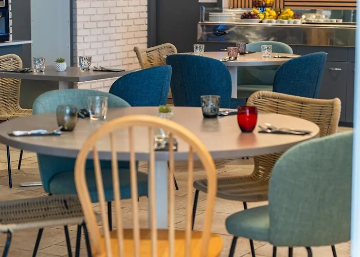 Hotel Logis Alizéa Le Mans Nord 3*