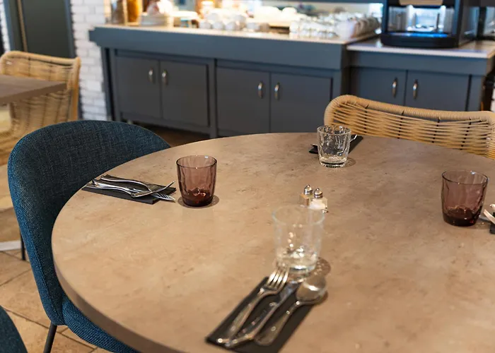 Logis Alizéa Le Mans Nord 3*