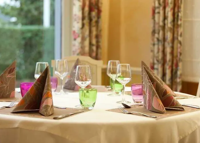 Hotel Logis Alizea Le Mans Nord 3*